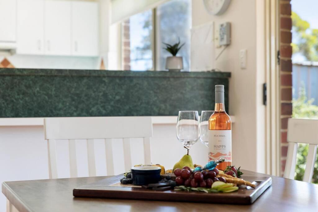 Light & Bright Falcon Bay Family Escape Holiday home Mandurah