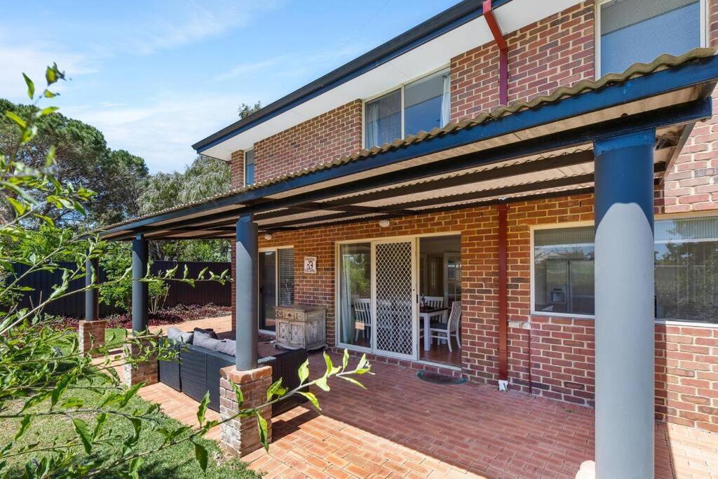 Holiday home Light & Bright Falcon Bay Family Escape *